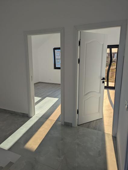 Casă cu 5 camere cu Canalizare în Valu lui Traian
