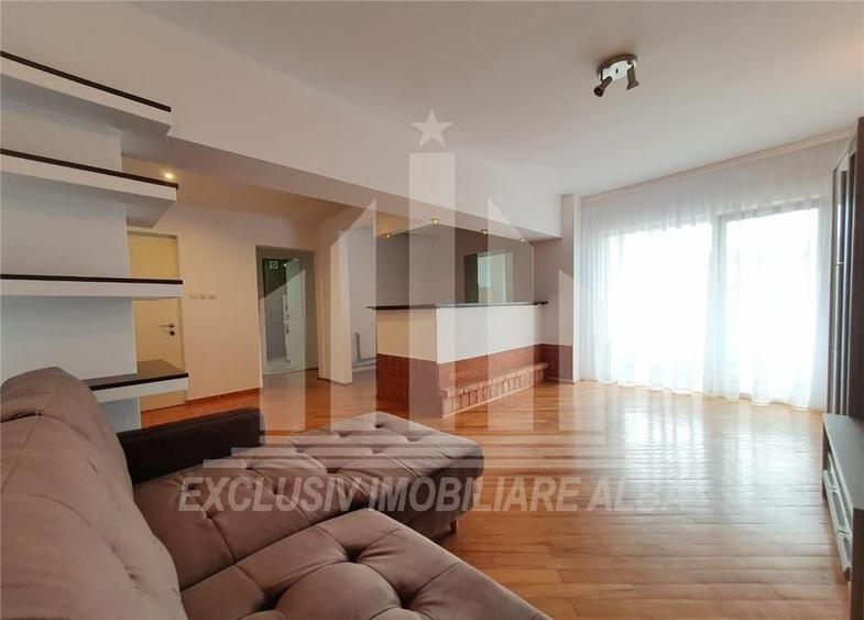 Apartament cu 2 camere decomandat, mobilat în Cetate