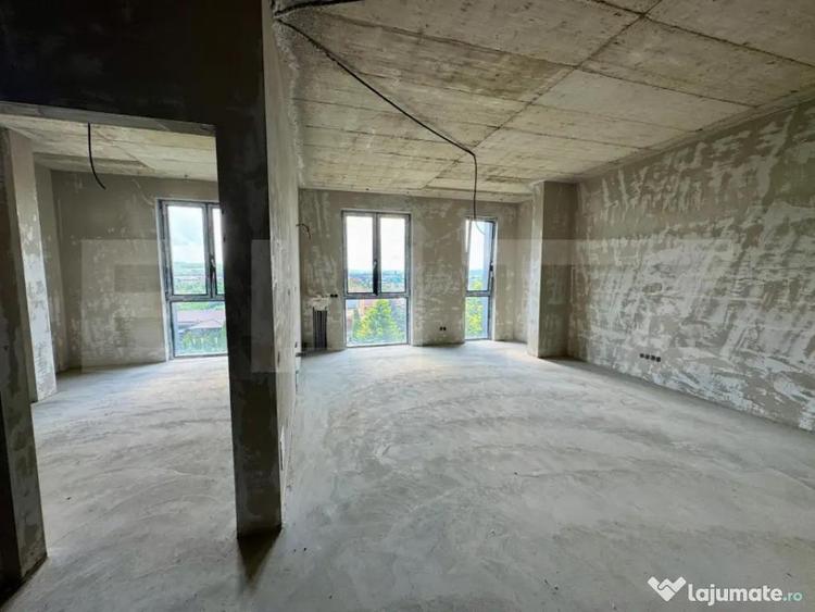 Spațiu comercial, de 1,400 mp, în Someșeni