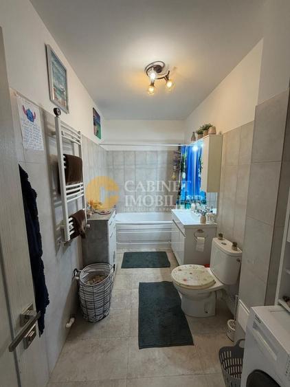 Apartament cu 3 camere decomandat, mobilat în Vișani