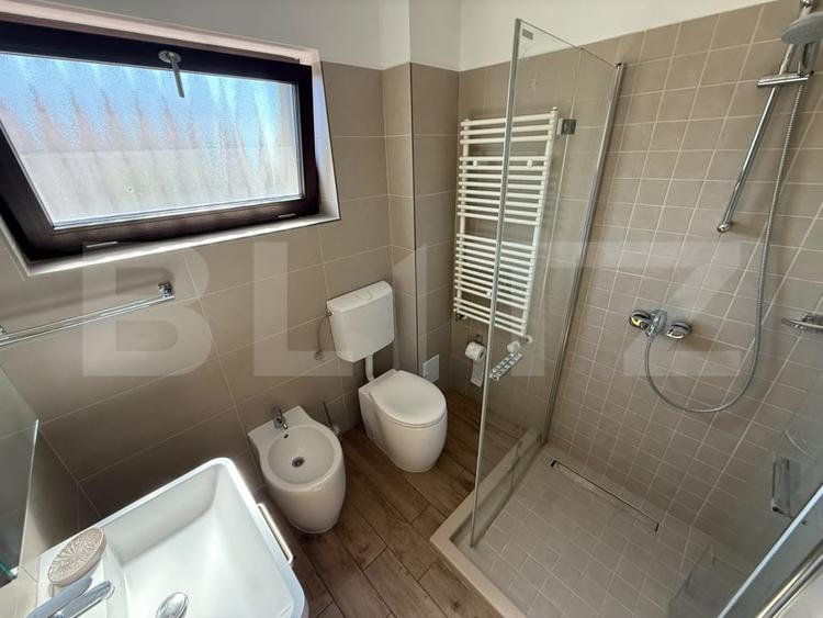 Casă individuală cu 4 camere cu Canalizare în Sud-Est