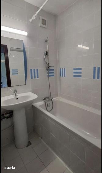 Apartament cu 3 camere semidecomandat, mobilat în Drumul Taberei