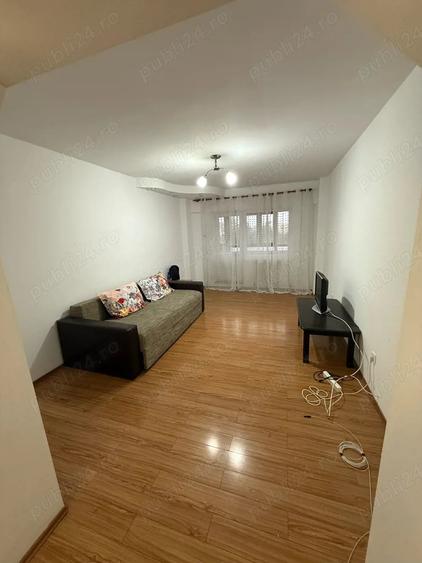 Apartament cu 3 camere decomandat în 9 Mai