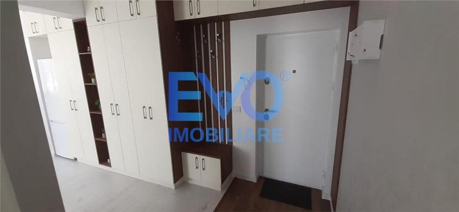 Garsonieră decomandată în Valea Lupului
