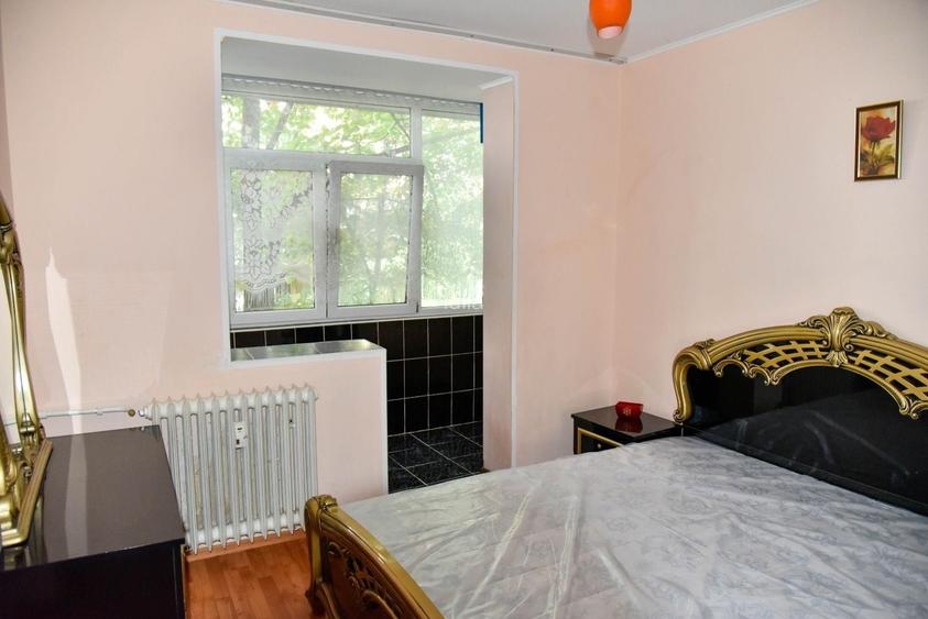 Apartament cu 2 camere semidecomandat în Micro 17