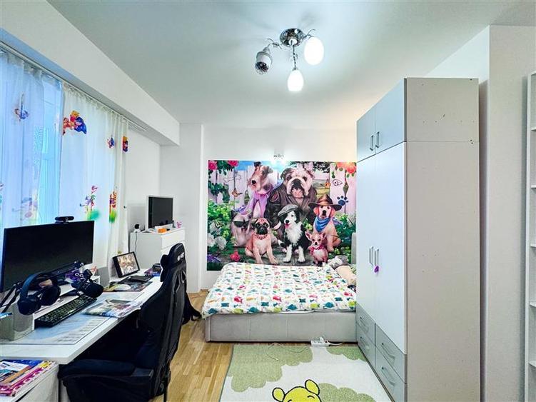 Apartament cu 4 camere semidecomandat, mobilat în Floreasca