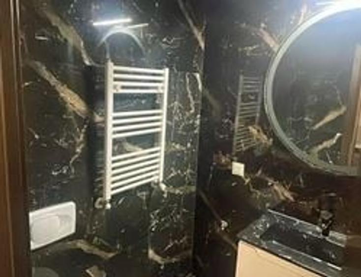 Apartament cu 2 camere semidecomandat, mobilat în Văcăresti