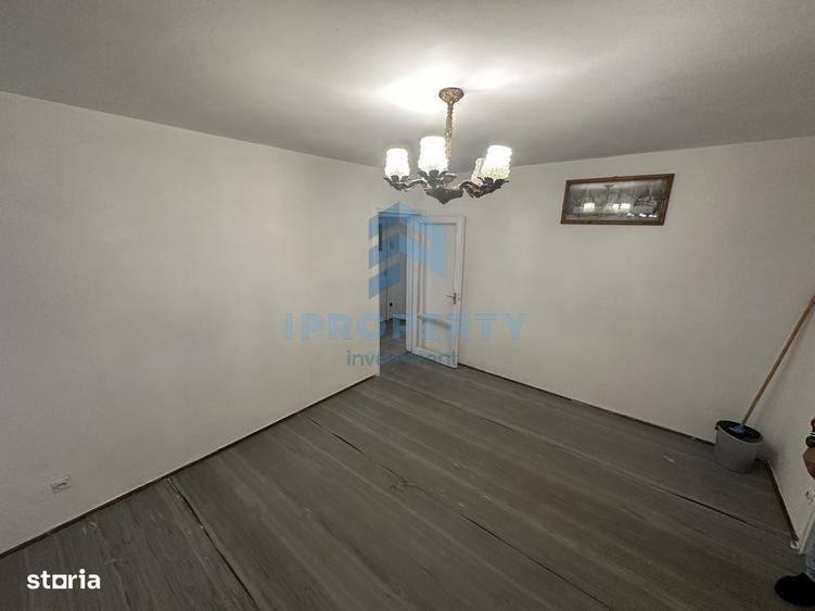 Apartament cu 3 camere semidecomandat în Central