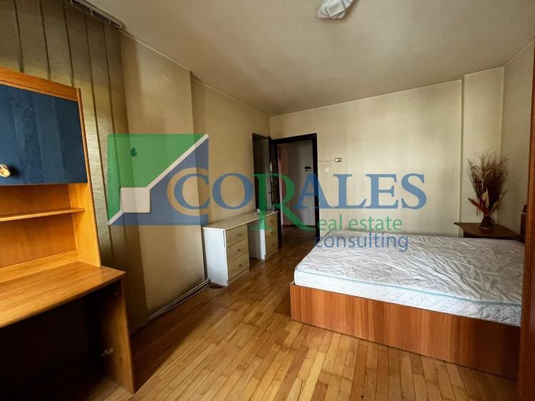 Apartament cu 3 camere decomandat în Dorobanților