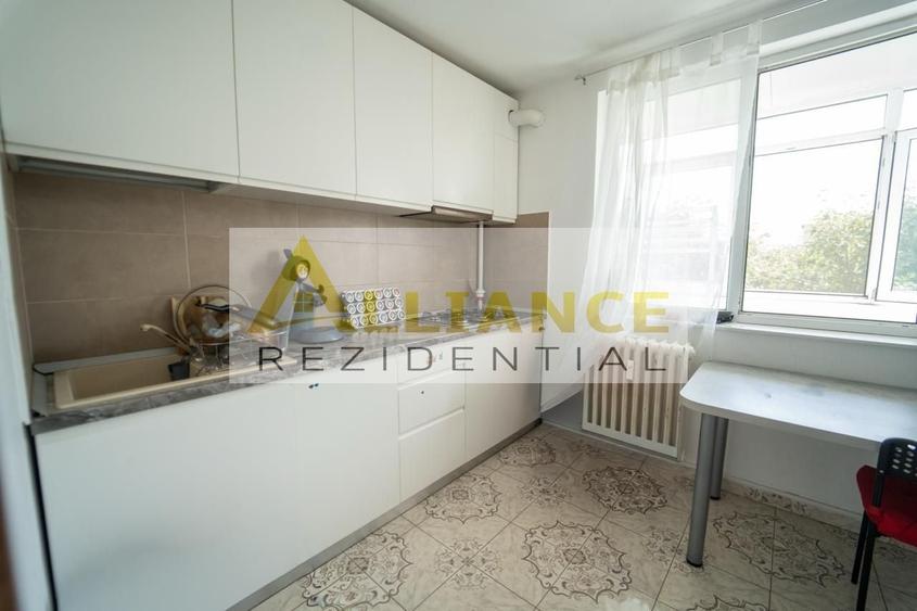 Apartament cu 2 camere decomandat, mobilat în Berceni