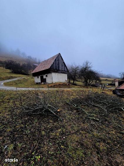 Teren de 4318 mp, în Bran