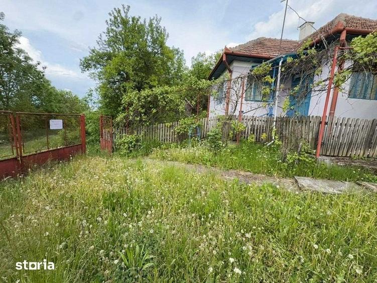Casă cu 2 camere cu Teren 90 Mp în Cojocna
