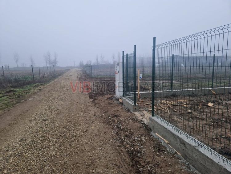 Teren intravilan de 500 mp, în Izvorani