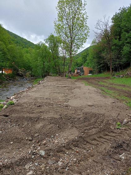 Teren de 3700 mp, în Măguri