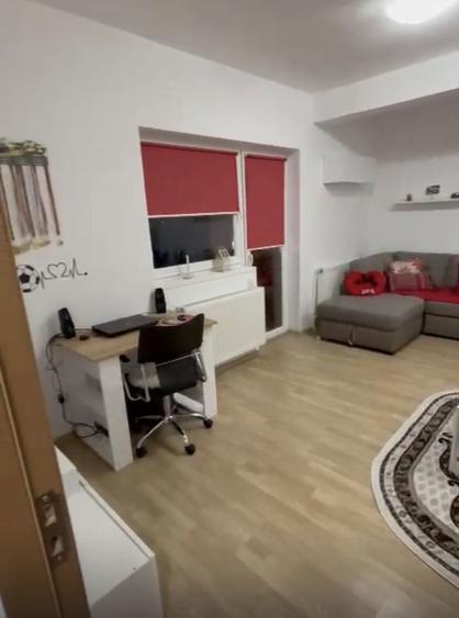 Garsonieră decomandată în Central