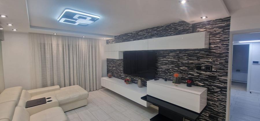 Apartament cu 4 camere în Central