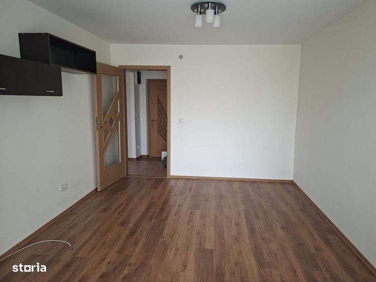 Apartament cu 3 camere decomandat în Vest