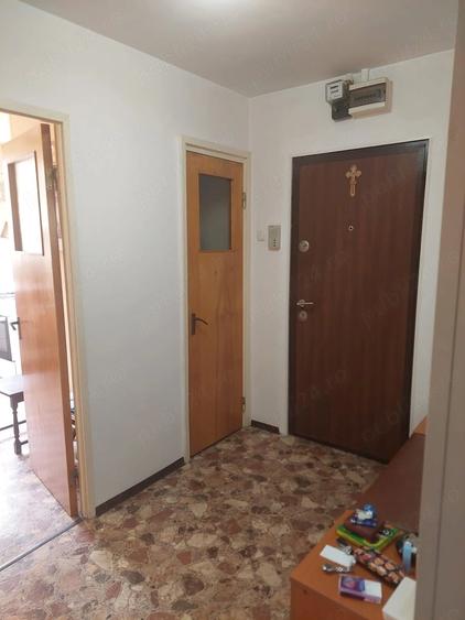 Apartament cu 3 camere decomandat în Politehnica