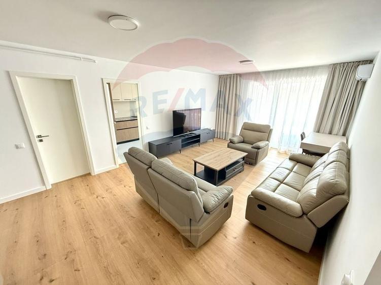 Apartament cu 2 camere semidecomandat, mobilat în Sopor
