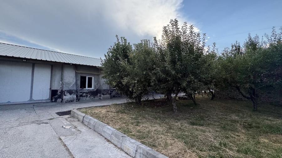 Spațiu comercial, de 1,300 mp, în Căzănești