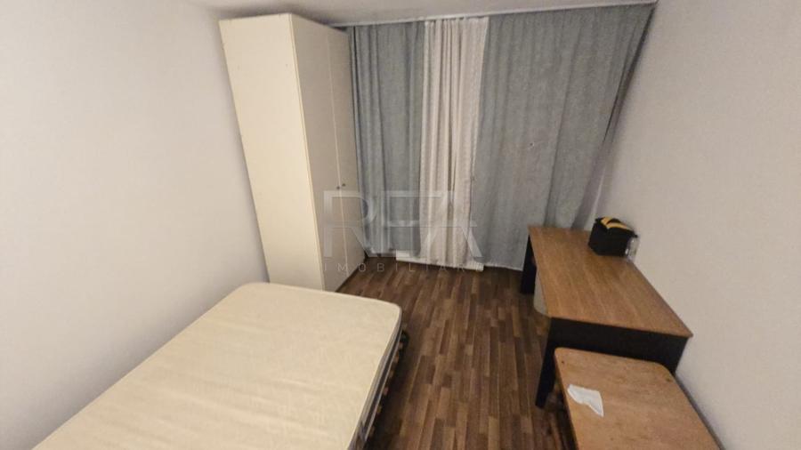 Apartament cu 3 camere decomandat în Sălăjan