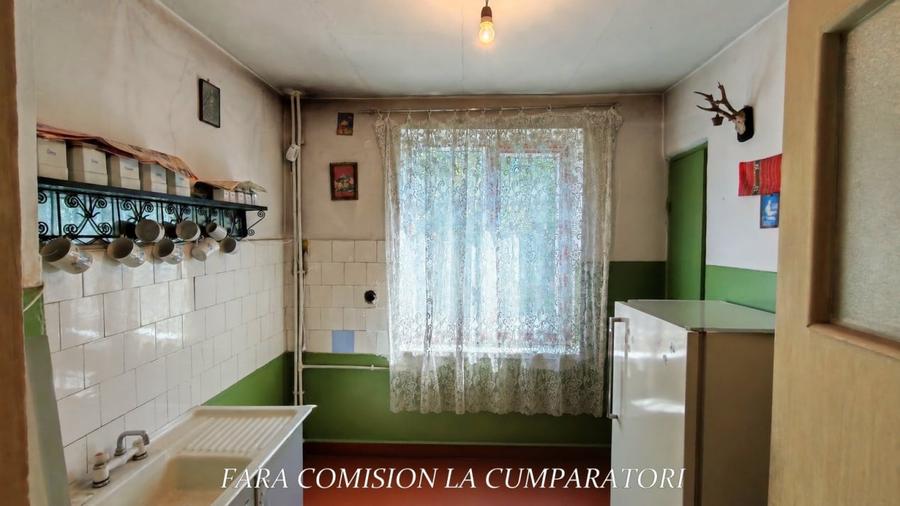 Apartament cu 2 camere semidecomandat în 1 Mai