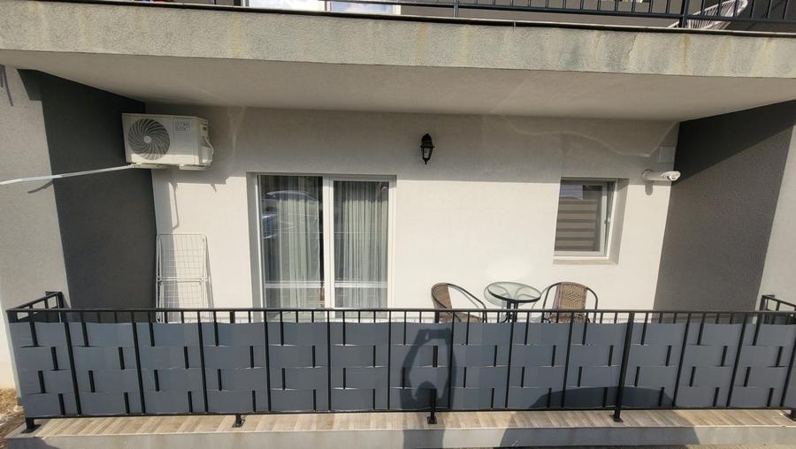 Proprietar, inchiriez apartament 2 camere, bloc nou, parter - 7
