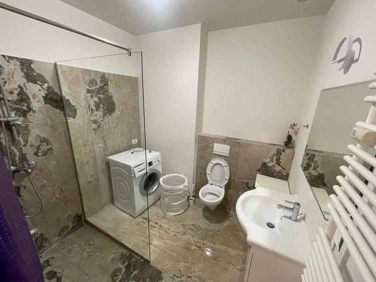 Apartament cu 3 camere semidecomandat, mobilat în Giroc