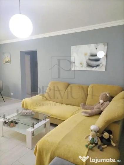 Apartament cu 3 camere decomandat în Dumbrăvița