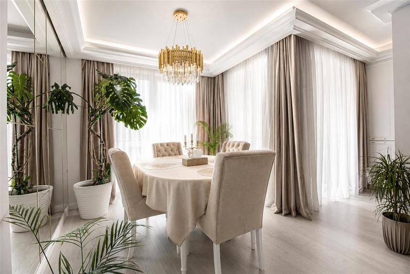 Apartament cu 3 camere decomandat, mobilat în Bună Ziua