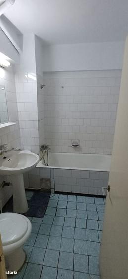 Apartament cu 3 camere decomandat în Traian