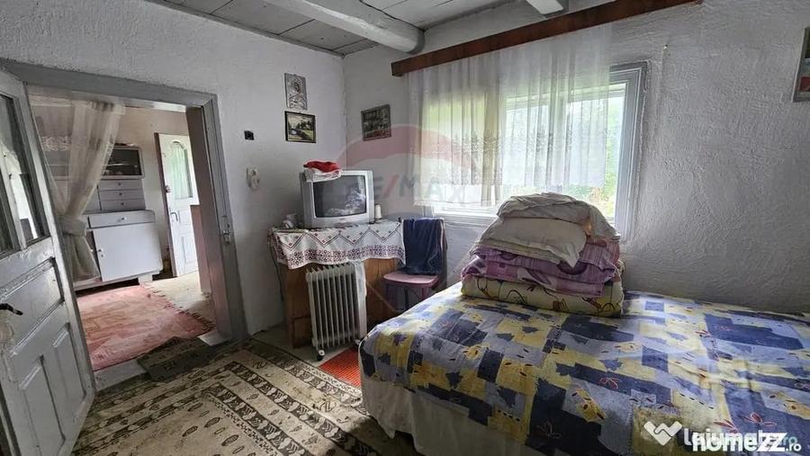 Casă cu 2 camere cu Teren 9200 Mp în Pădureni (Șendriceni)