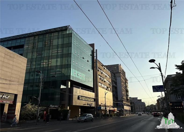 Birou, de 739 mp, în Romană