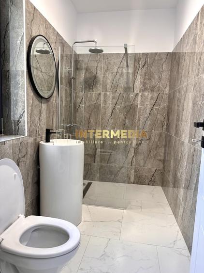 Casă cu 4 camere cu Canalizare în Sud