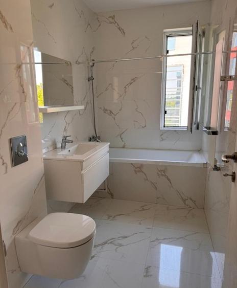 Apartament cu 4 camere decomandat, mobilat în Băneasa