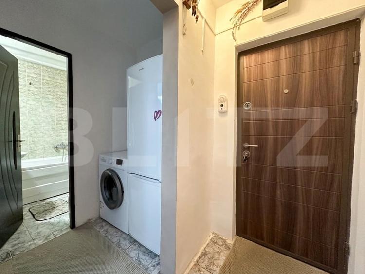 Apartament cu 2 camere semidecomandat, mobilat în Mărăști