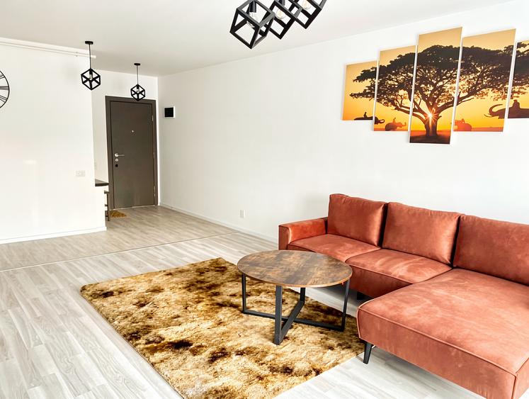 Apartament cu 2 camere decomandat în Parcul Carol