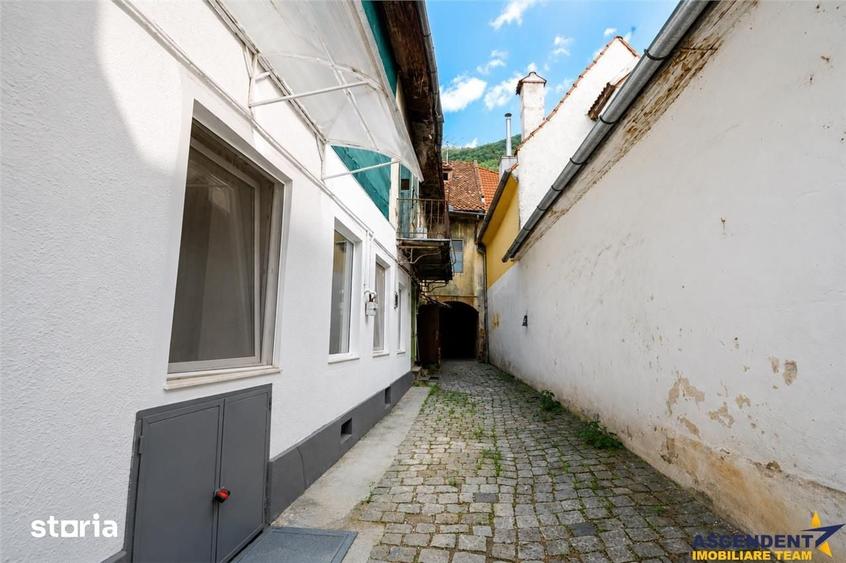 Apartament cu 3 camere în Centrul Istoric