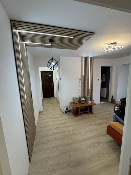 Apartament cu 2 camere semidecomandat în Exterior Vest