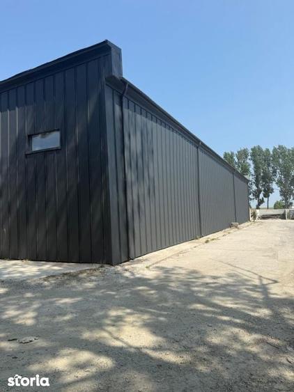 Spațiu comercial, de 1,500 mp, în Pielești