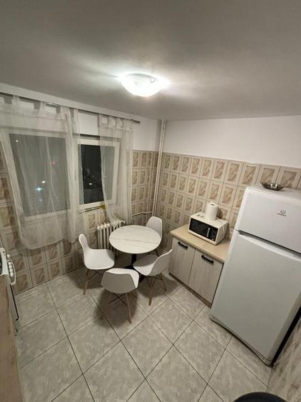 Apartament cu 2 camere decomandat în Tineretului