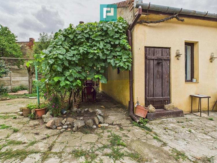 Casă individuală cu 3 camere cu Teren 240 Mp în Pârneava