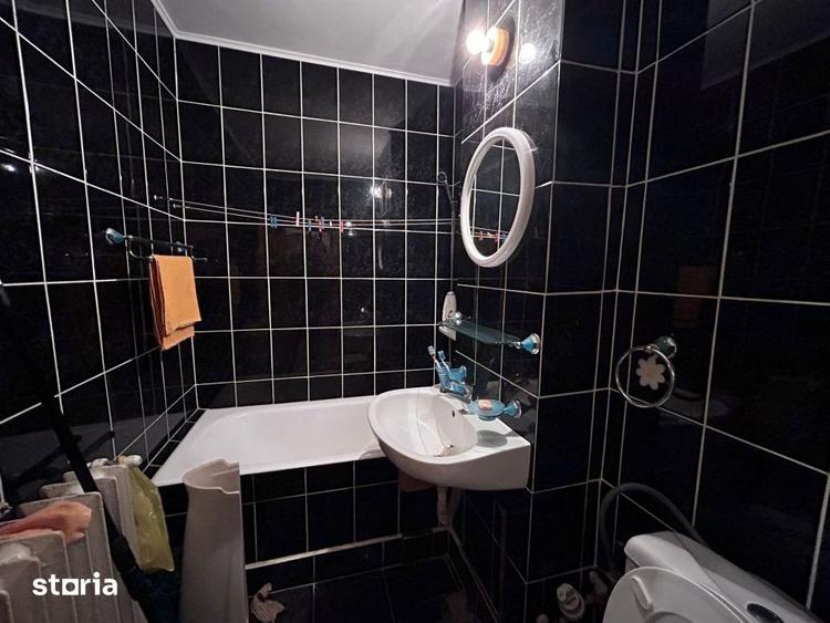 Apartament cu 3 camere decomandat în Brăilița