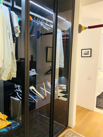 Apartament cu 4 camere în Aviatorilor