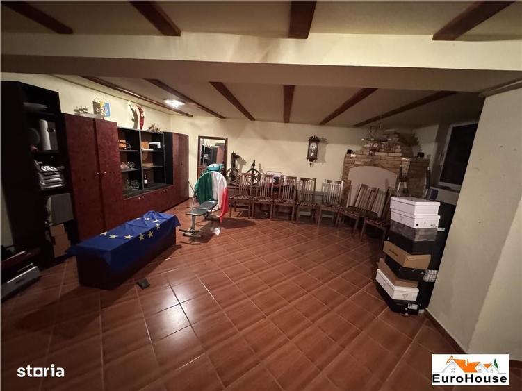 Casă cu 4 camere în Central