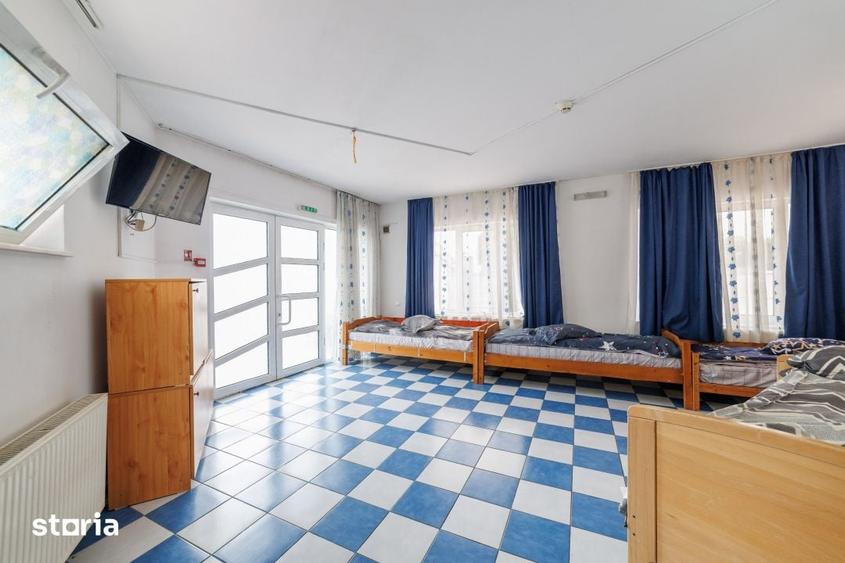Casă cu 9 camere cu Teren 224 Mp în Găvana