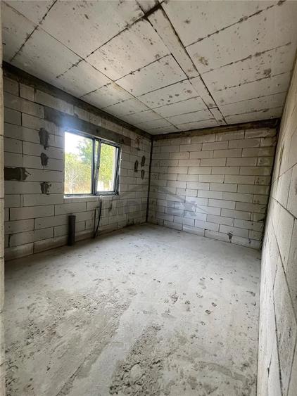 Casă cu 4 camere cu Teren 200 Mp în Lumina