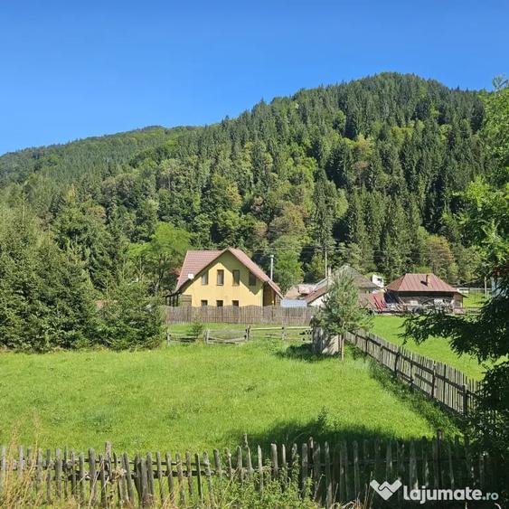 Teren de 852 mp, în Sătic