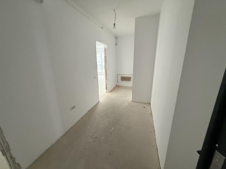 Apartament cu 4 camere decomandat în Theodor Pallady