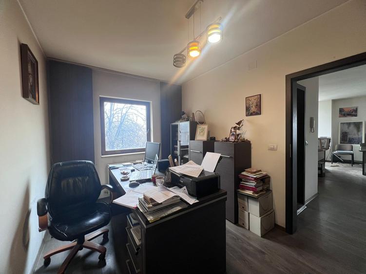 Apartament cu 2 camere semidecomandat în 22 Decembrie